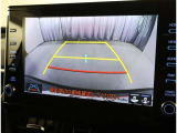 バックガイドモニターで、後方を確認しながら安心して駐車することができます。運転初心者も熟練者も必須の機能ですよ!
