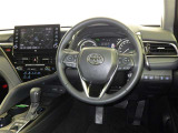 運転席まわりです。 各操作スイッチは使いやすい位置に配置されてます。