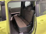 ゆとりある広々とした車内空間は、ドライブを始め買い物やレジャーなど、幅広く活躍します。一人でもみんなとでもお出かけを楽しみましょう!