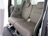 ゆとりある広々とした車内空間は、ドライブを始め買い物やレジャーなど、幅広く活躍します。一人でもみんなとでもお出かけを楽しみましょう!