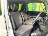 運転席シート廻りは使用感も少なく、良好な状態となっています。前オーナー様が丁寧に使っていたことがよくわかりますね。