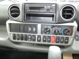 3.0ディーゼル 4WD Wキャブ Gパッケージ メッキパーツ ワイヤレスキー 電格ミラー フォグランプ 寒冷地仕様 リアヒータ バックモニタ ETC2.0 マット バイザー付き 荷台内寸208cm 160cm