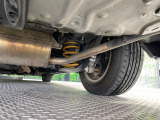 お車を安心してお乗りいただく為には、足回りの定期点検が欠かせません。サービスサポート(有償保証)では無料点検もご提供しており、安心のカーライフをお過ごしいただけるサポート体制が整っています。