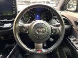 【純正革巻きステアリング】上質な革を使用することで、手にしっかり馴染みとても運転しやすいハンドルです♪