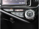 【オートエアコン】1年中快適な室内を提供!車内温度を設定すると、風量を自動で調整してくれます。