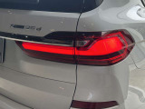 弊社は初度登録より6年目経過の車両に【BMWバリューサービス】をご案内しております。長くお乗りの車両にも適用可能ですので純正メンテナンスでランニングコストも抑えれます。