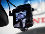 ◆ドライブレコーダー◆映像・音声などを記録する自動車用の装置です。 もしもの事故の際の記録はもちろん、旅行の際の思い出としてドライブの映像を楽しむことができます。