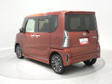 【毎日を彩るカスタム】洗練されたシルエットが魅力的なお車です。高い機能性と快適性が凝縮されており、乗るたびに愛着が湧くような、これから長く付き合えるお車です。