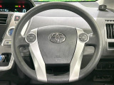 インテリアに合わせたデザインのステアリングは、運転される方のことも考え、運転しやすい形状、大きさです。是非一度、実際に触ってお確かめください。
