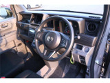 前席全体 目線も高く広い視界で安心して運転することができますね!