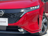 最新式はLEDヘッドランプですね。瞬時に明るい光が夜間の運転をぐっと楽にしてくれますよ。