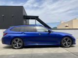 ご納車後も全国約200拠店のBMW正規ディーラーサービス工場にて保証対応いたします。お近くのBMW正規ディーラーをご案内の上、アフターメンテナンスをお受け頂けますので、安心してお乗りいただけます!!