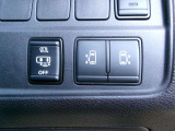 両側電動スライドドア装備です。運転席からボタン操作で開閉できます
