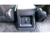 AC100V電源を装備しているので、車内で家電品を使用できます。