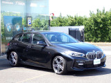 BMW在庫保有台数常時100台以上!ご来店の際はBMW本店(厚木市下荻野140-1)にご来店ください!弊社自慢の全天候型ショールーム!BMW在庫保有台数常時100台以上ございます!