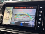 【全周囲カメラ】専用のカメラにより、上から見下ろしたような視点で360度クルマの周囲を確認することができます☆縦列駐車や幅寄せ時に活躍してくれます♪