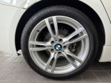 右後リヤ 255/40R18