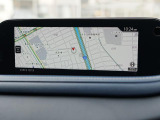 マツダコネクトの8.8インチワイドセンターディスプレイです。『Android Auto』『Apple CarPlay』や独自のコネクテッドサービスに対応したインターフェイスシステムです。