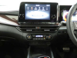NissanConnectナビゲーションシステム(地デジ内蔵)を搭載しています。