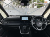 見通しのよいすっきりとした視界で、誰でも運転しやすいです。運転のしやすさは疲れにくさにも繋がりますよ♪