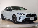 BMW認定中古車は第三者品質評価制度も採用しております。AIS方式による車両品質評価制度も導入し公平な車両コンデション評価を行うことにより車両品質の透明性を高めると同時に更なる信頼と安心をお届けします