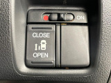 【パワースライドドア】スマートキーや運転席のスイッチでスライドドアの開閉が可能♪電動だから力を入れてドアを開ける必要が無く、小さいお子様でも、重い荷物を持っている時もラクに開け閉めできます♪