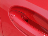 【ボディコーティングで新車時の輝きを】ご納車前にボディを磨き上げ下地処理を行った上で、コーティングを施工します。軽微な小傷も無くなりより新車時の輝きに近い状態でお届けできます。ぜひご用命下さい!