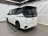 走りにこだわりながら収納力も持ち合わせたお車です。