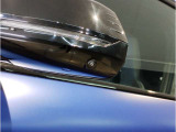 【BMWミラー】視認性の高いスタイリッシュなミラー。自動防眩機能も付いており夜間のドライビングをサポートします。