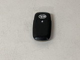 スマートキーを装備しています☆カギをカバンやポケットに入れて頂いた状態でドアロックの開閉やエンジンスタートをして頂けますよ!とても便利な装備です!