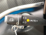 ●ディストロニックプラス:都市、郊外、高速道路などの走行時に、ステレオマルチパーパスカメラとレーダーセンサーにより、前走車を認識して速度に応じた車間距離を維持する次世代のクルコン!