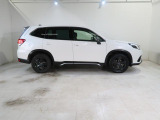 SUBARU認定中古車は第三者の客観的な視点による品質評価を全車で義務付けられております、それにより、一台一台の的確なコンディションが証明されますので、安心して車をお選び頂けます。