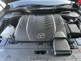 力強いトルクと高い環境性能を誇る直列6気筒ディーゼルエンジンを縦置き配置した、MAZDAの新世代プラットフォーム。