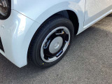 ☆お車についた傷やヘコミ、事故の修理もハヤシにお任せください。自社鈑金工場で修理ができますの安心です☆