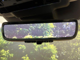 【デジタルインナーミラー】後席の大きな荷物や同乗者で後方が確認しづらい時でも安心!カメラが撮影した車両後方の映像をルームミラー内に表示。クリアな視界で状況の確認が可能です!