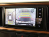 バックガイドモニターで、後方を確認しながら安心して駐車することができます。運転初心者も熟練者も必須の機能ですよ!