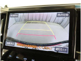 バックガイドモニターで、後方を確認しながら安心して駐車することができます。運転初心者も熟練者も必須の機能ですよ!