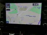 純正ナビを装備。タッチパネル式で使いやすく、お出かけもラクラクです。