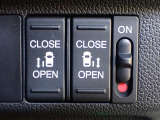 運転席からもスライドドアをボタン操作でスピーディーに開閉できます!またスマートキーでも操作できるので便利です。