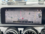 ●純正ナビ:一体感のあるナビは、高級感ある車内を演出してくれます。オーディオ機能も充実しておりますので、運転もより楽しめます♪