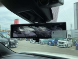 スマートルームミラーも付いて濃い後方も安心です