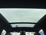 また、BMW正規認定中古車は、エマージェンシーサービスが自動付帯。24時間365日、皆様のカーライフをサポート致します。確かな安心のうえで、「駆けぬける歓び」をご堪能ください。