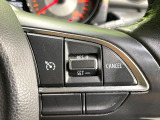 【クルーズコントロール】高速道路もラクラク走行。アクセルを離しても一定速度で走行ができ、長距離運転時の負担を軽減!加速・減速も簡単なスイッチ操作で調整できます。
