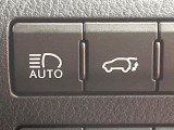 【パワーバックドア】スマートキーや運転席のボタンを押すだけでリアゲートが自動で開閉します!荷物を持っている時や、高い位置にあるバックドアを閉める際に便利な機能です♪
