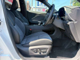 座り心地が良いシートなので長時間の運転でも快適にお過ごしいただけます。