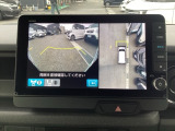 フロントカメラ装備です。運転席から見づらいバンパー下部を映します。