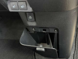 運転席&助手席シートヒーター機能付き☆シートがポカポカしてきて心地いいですよ★冬場には活躍してくるます☆シートヒーター機能は欲しい!とおっしゃられる方も多いです!☆