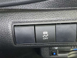 【横滑り防止機能】 車両走行安定補助システム搭載  車が横滑りしそうになった際に、横滑りを防ぐ安全装備が付いています。