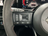 【ステアリングスイッチ】運転中に前方から目線をそらすことなくオーディオ等の操作が可能な便利機能!安心&快適なドライブを演出してくれます。