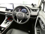 【運転席】運転席周りの画像です。プロの手で隅々までクリーニングしています。ご来店いただき実際に見てみてくださいね☆